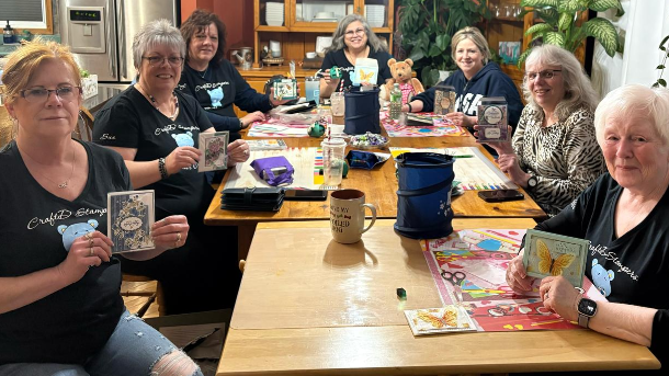 Cropped about me image q1e6vj