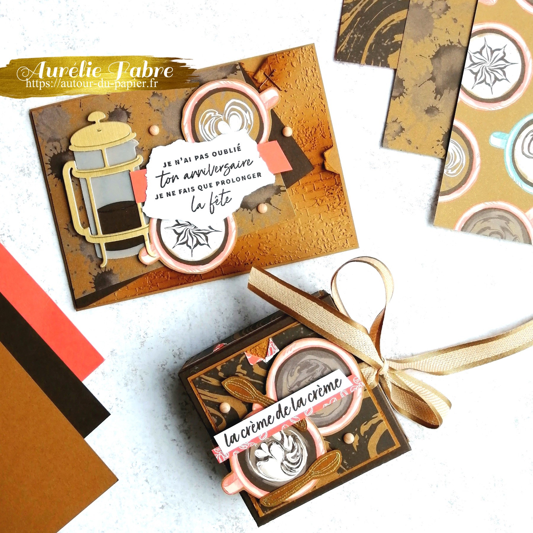 Carte 32 et boite un petit latt%c3%a9 logo